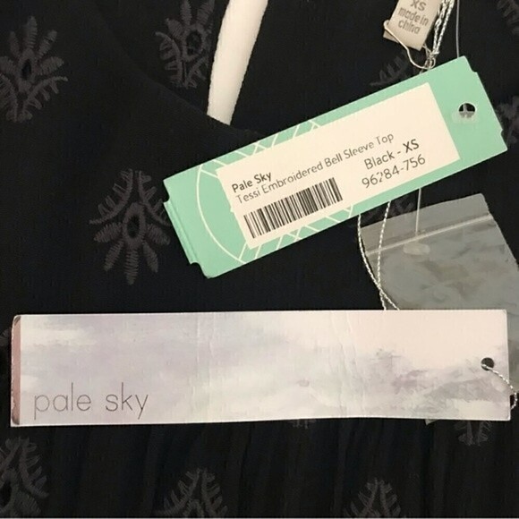 New! Pale Sky Stitch Fix Bohemian Eyelet Embroidered Bell Sleeve Black Top - Picture 9 of 11